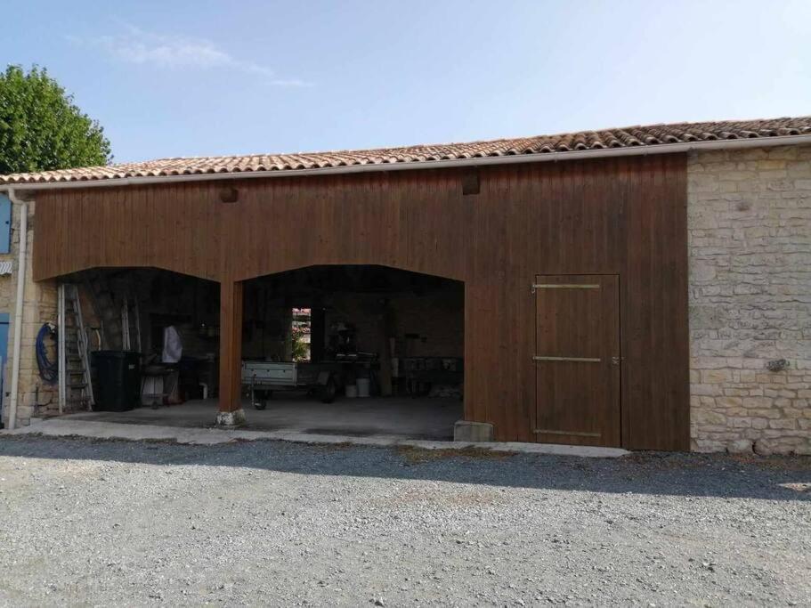 Gite Bin Benaise Draps Et Serviettes Compris Pamproux Extérieur photo